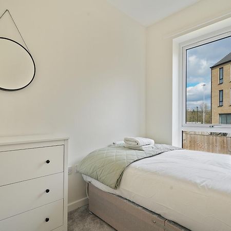 Mersey Way, Spacious 3 Bed Home, Close To Sheffield City Centre & Free Driveway Parking - Perfect For Workers, Groups & Families - Hosted By Stay Host Save מראה חיצוני תמונה