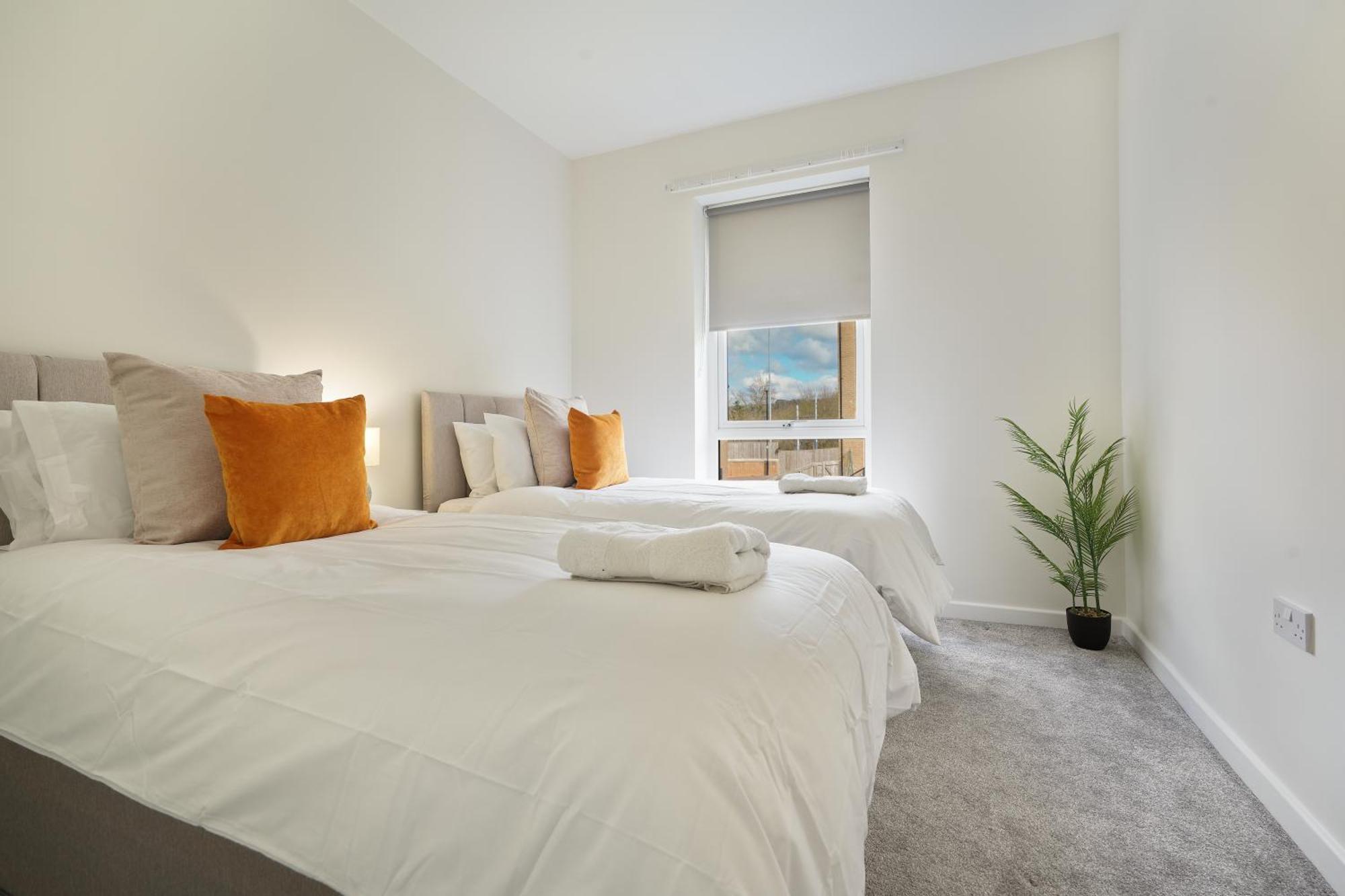 Mersey Way, Spacious 3 Bed Home, Close To Sheffield City Centre & Free Driveway Parking - Perfect For Workers, Groups & Families - Hosted By Stay Host Save מראה חיצוני תמונה